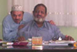 Elfatih Hassanein (center).